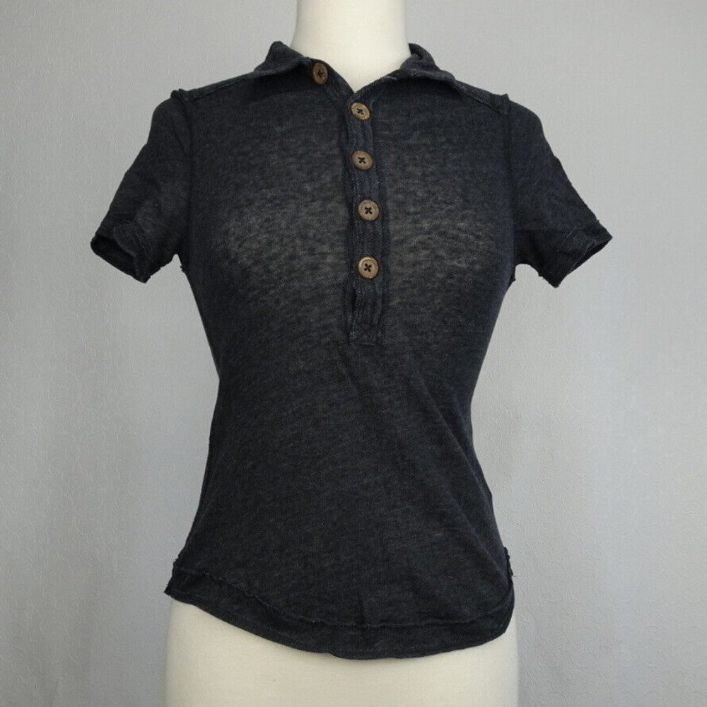 We The Free Size XS Charcoal Gray 1/2 Button Collared Short Sleeve Shirt